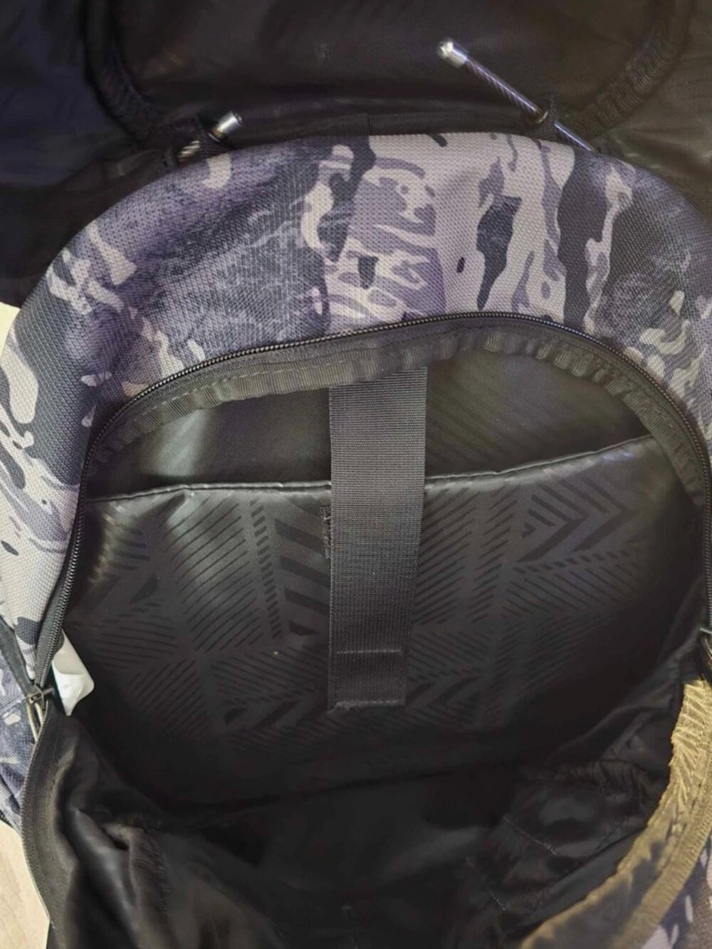 Oakley Kitchen Sink Backpack Tiger Mountain Camo Gr - Picture 6 of 11